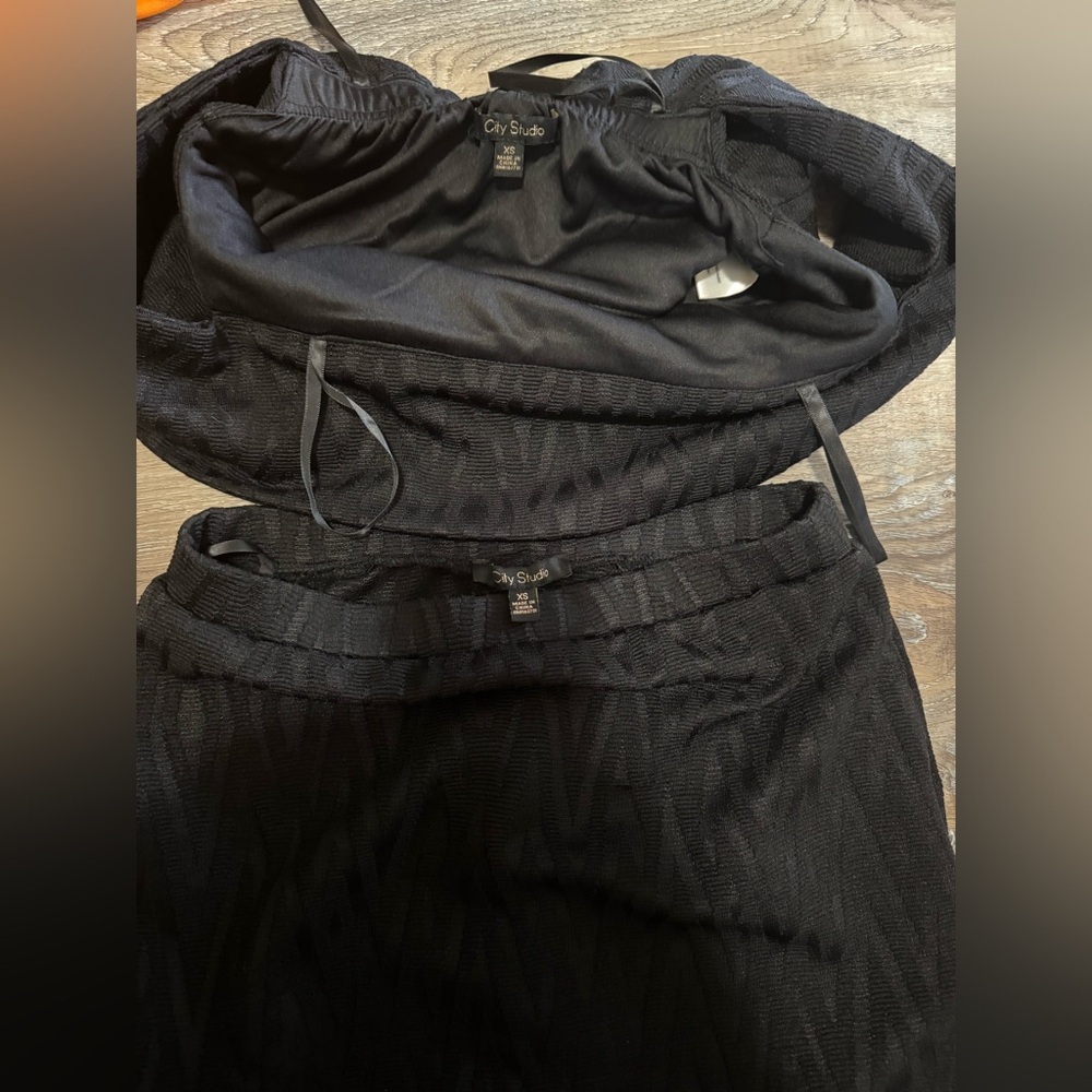 Elegant Black Patterned 2 Piece Set - image 3